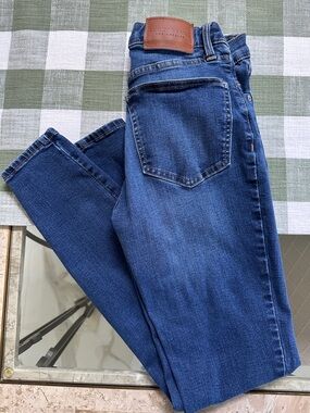 Lucky Brand Women's Dark Blue Mid-Rise Ava Jeans
